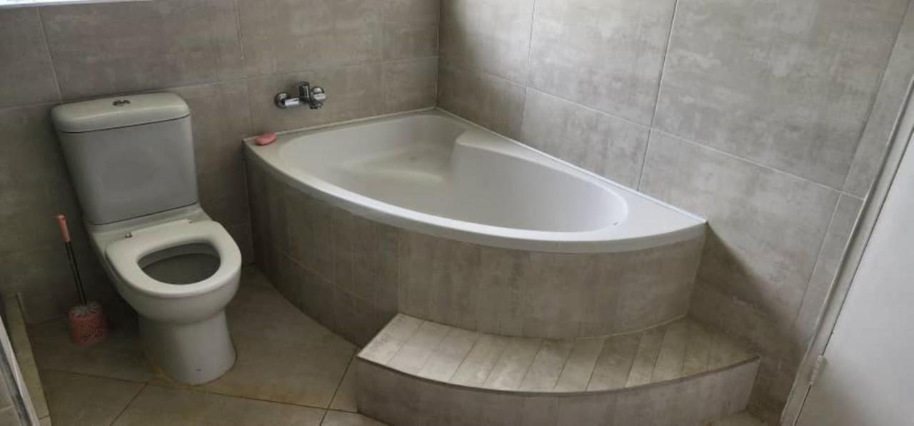 Lovely 3 Bed In Mount Pleasant - 2153 Harare Ngoại thất bức ảnh